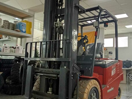 2024 Lonking LG35DT, красный, 2550000 рублей, вид 2