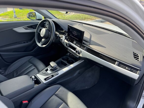 2020 Audi A4 40 TFSI V (B9) Рестайлинг, белый - вид 13