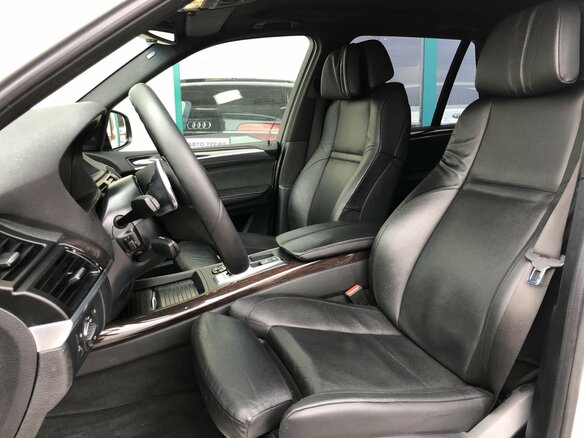 2013 BMW X5 50i II (E70) Рестайлинг, белый - вид 14