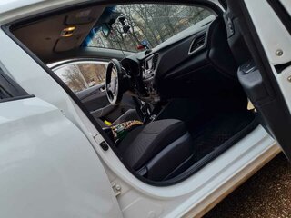 2017 Hyundai Solaris II, белый, 1150000 рублей, вид 4
