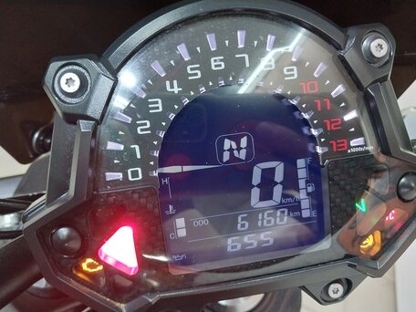2019 Kawasaki Z 650, чёрный, 715000 рублей, вид 5