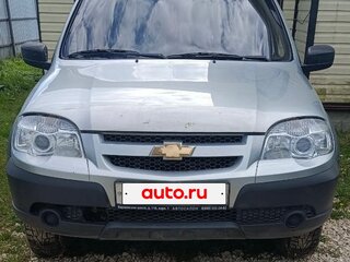 2015 Chevrolet Niva I Рестайлинг, серебристый, 550000 рублей, вид 1