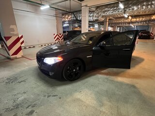2012 BMW 5 серии 530d xDrive VI (F10/F11/F07), чёрный, 2300000 рублей, вид 5