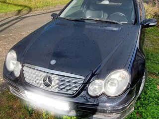 2006 Mercedes-Benz C-Класс 230 II (W203) Рестайлинг, чёрный, 699000 рублей, вид 3