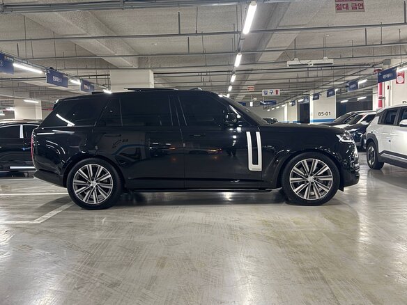2023 Land Rover Range Rover P530 MHEV Long V, чёрный, 18940000 рублей - вид 18