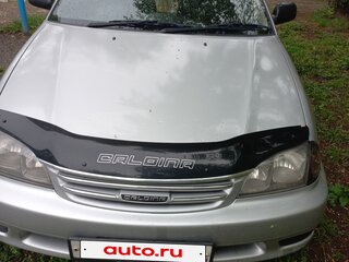 2001 Toyota Caldina II Рестайлинг, серебристый, 690000 рублей, вид 1