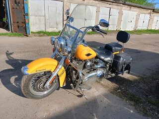 2011 Harley-Davidson Heritage, жёлтый, 850000 рублей, вид 1