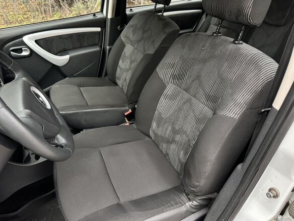 2012 Renault Sandero I, белый, 599000 рублей - вид 5