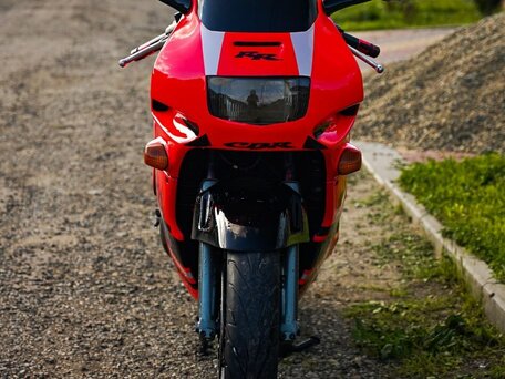 1993 Honda CBR 600F, красный, 350000 рублей, вид 1