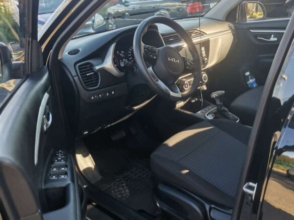 2022 Kia Rio X IV Рестайлинг, чёрный, 1950000 рублей - вид 7