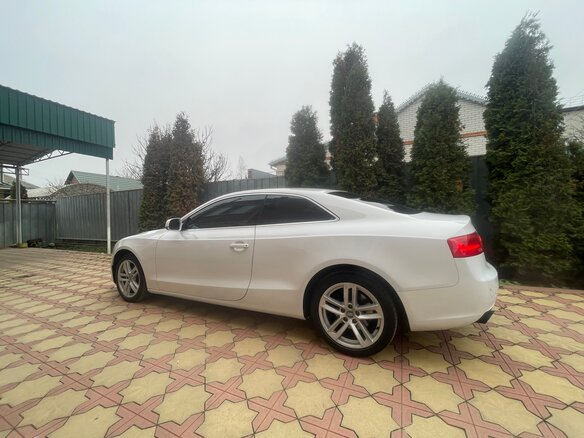 2013 Audi A5 I (8T) Рестайлинг, белый, 1450000 рублей - вид 4