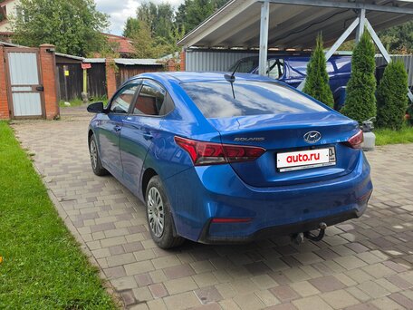 2017 Hyundai Solaris II, синий, 1100000 рублей, вид 4