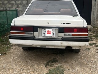1986 Nissan Laurel V (C32), белый, 370000 рублей, вид 4