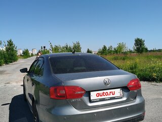 2013 Volkswagen Jetta VI, серый, 1050000 рублей, вид 2