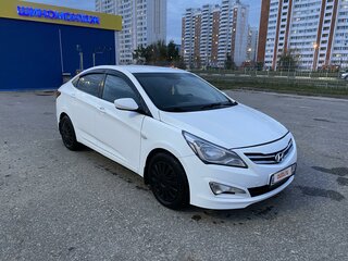2016 Hyundai Solaris I Рестайлинг, белый, 749000 рублей, вид 3