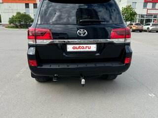 2015 Toyota Land Cruiser 200 Series Рестайлинг 2, чёрный, 6000000 рублей, вид 3