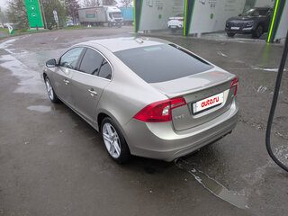 2014 Volvo S60 II Рестайлинг, бежевый, 1700000 рублей, вид 3