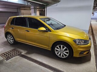 2018 Volkswagen Golf VII Рестайлинг, золотистый, 2000000 рублей, вид 5
