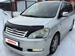2003 Toyota Ipsum II (M20), серебристый, 685000 рублей, вид 1