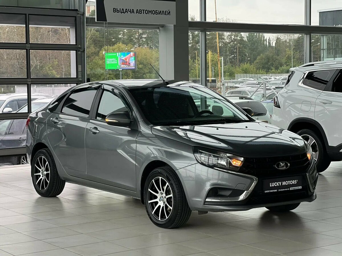 Открыть фотографии: Lada (ВАЗ) Vesta I