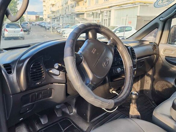 2006 Hyundai Starex, серебристый, 600000 рублей - вид 5