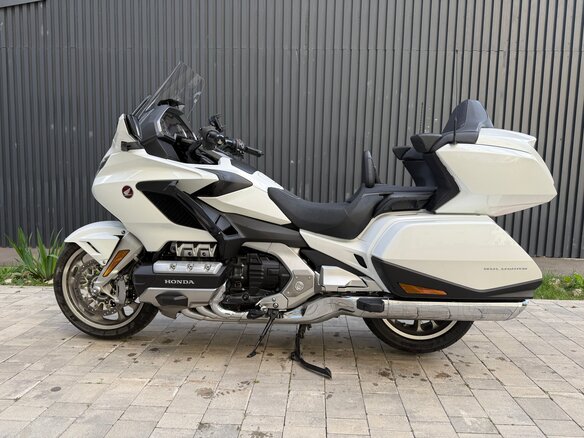 2021 Honda GL 1800 Gold Wing, белый, 2830000 рублей