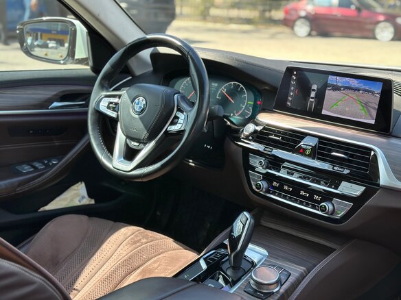 2019 BMW 5 серии 520d VII (G30/G31/G38), белый, 2200000 рублей - вид 10