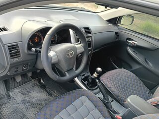 2011 Toyota Corolla X (E140, E150) Рестайлинг, белый, 960000 рублей, вид 5