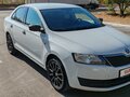 2017 Skoda Rapid I Рестайлинг, белый, 750000 рублей