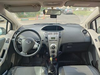 2007 Toyota Yaris II, голубой, 555555 рублей, вид 2
