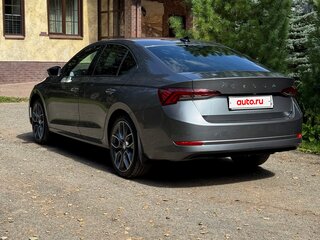 2022 Skoda Octavia IV (A8), серый, 3300000 рублей, вид 5
