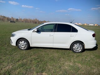 2021 Volkswagen Polo VI, белый, 1050000 рублей, вид 2
