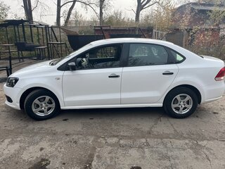 2013 Volkswagen Polo V, белый, 700000 рублей, вид 3
