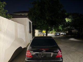 2003 Mercedes-Benz E-Класс 500 III (W211, S211), чёрный, 1650000 рублей, вид 4