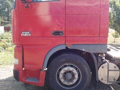 2000 DAF XF 95, красный, 2600000 рублей, вид 1