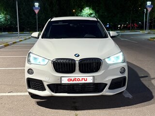 2019 BMW X1 20i xDrive II (F48), белый, 3000000 рублей, вид 1