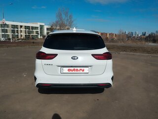 2019 Kia Ceed III, белый, 1100000 рублей, вид 3