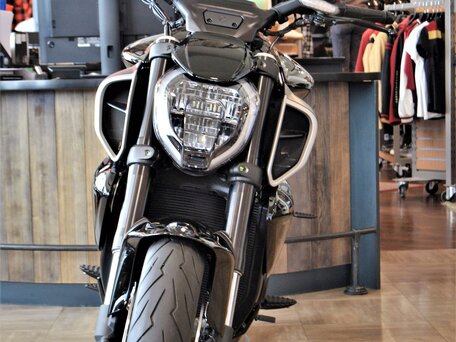 2025 Ducati Diavel V4, чёрный, 3300000 рублей, вид 4