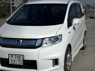 2014 Honda Freed I Рестайлинг 2, белый, 1100000 рублей, вид 3