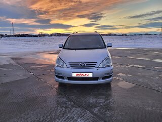 2004 Toyota Avensis Verso I Рестайлинг, серебристый, 750000 рублей, вид 2