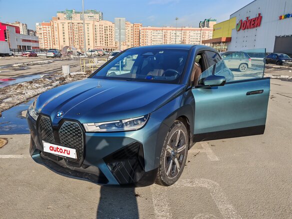 2022 BMW iX xDrive40 I (I20), голубой, 6500000 рублей - вид 1