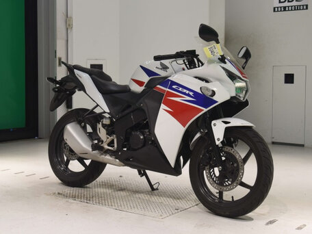 2015 Honda CBR 125R, белый, 410000 рублей, вид 3