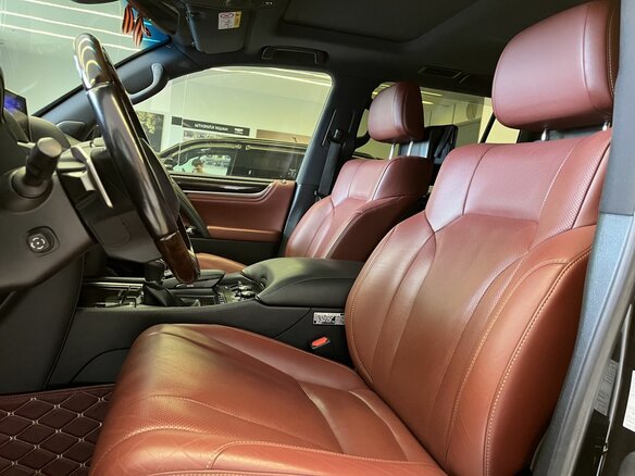 2017 Lexus LX 570 III Рестайлинг 2, чёрный, 7825000 рублей - вид 8