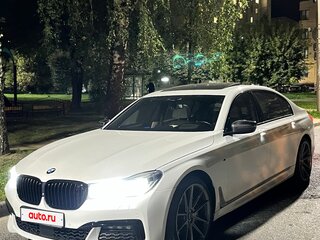 2015 BMW 7 серии Long 750Li xDrive VI (G11/G12), белый, 3200000 рублей, вид 4