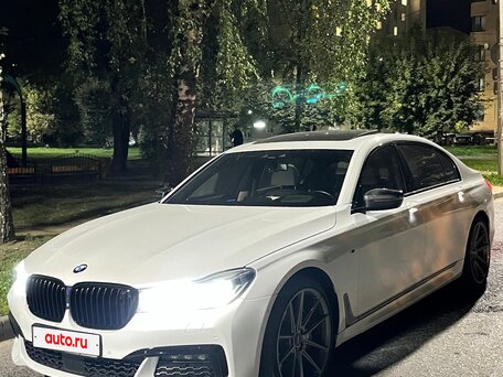 2015 BMW 7 серии Long 750Li xDrive VI (G11/G12), белый, 2799000 рублей, вид 4