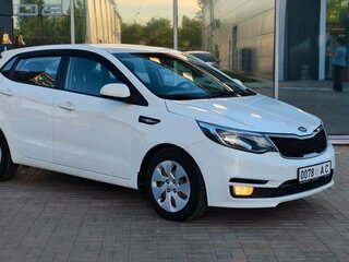 2016 Kia Rio III Рестайлинг, белый, 1099900 рублей, вид 2