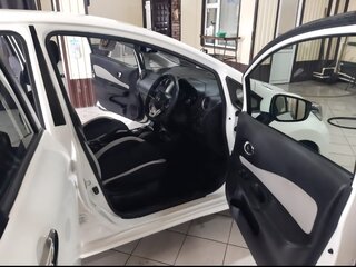 2017 Nissan Note e-Power II Рестайлинг, белый, 1430000 рублей, вид 4
