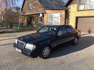 1994 Mercedes-Benz E-Класс 420 I (W124), синий, 1499000 рублей, вид 1