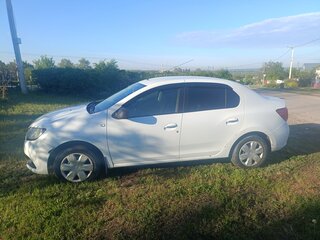2017 Renault Logan II, белый, 550000 рублей, вид 4