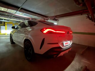 2021 BMW X6 40i III (G06), белый, 6900000 рублей, вид 3